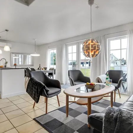 Holiday Rauno - 250m From The Sea In Funen By Interhome